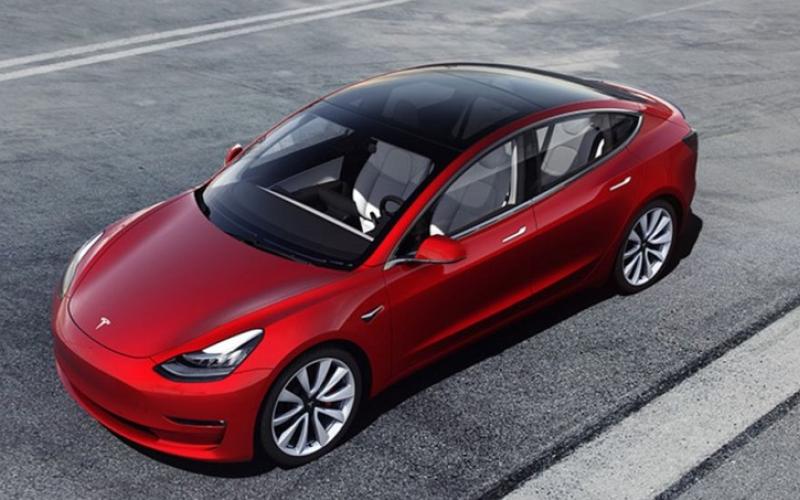 تسلا؛ سردمدار سرچ‌های اینترنتی برای خودروهای برقی است