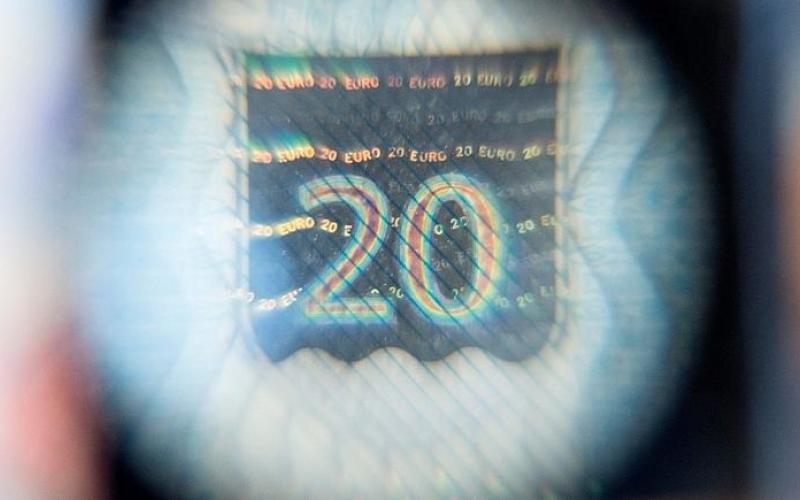 یورو دیجیتالی چیست و چه زمانی عرضه می‌شود؟ 