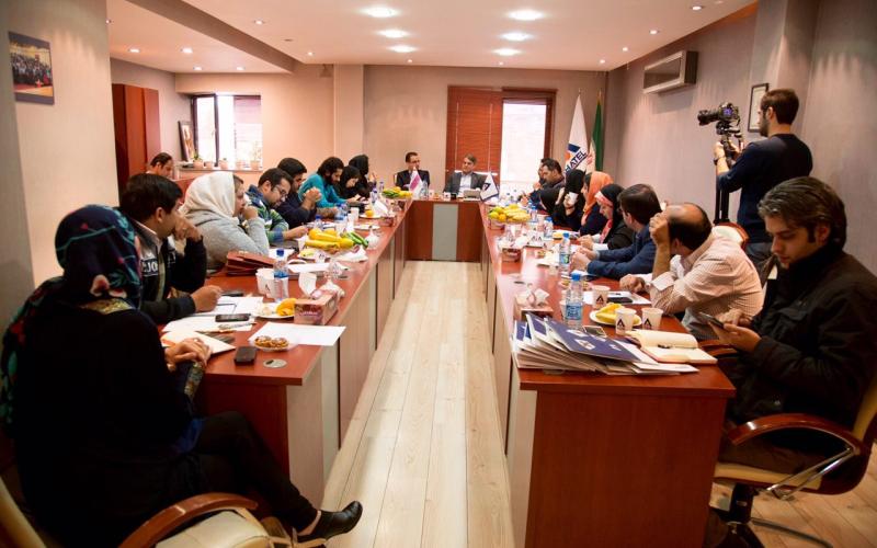 شاتل همچنان در صف خرید سهام مالک بلوک مدیریتی مخابرات! 