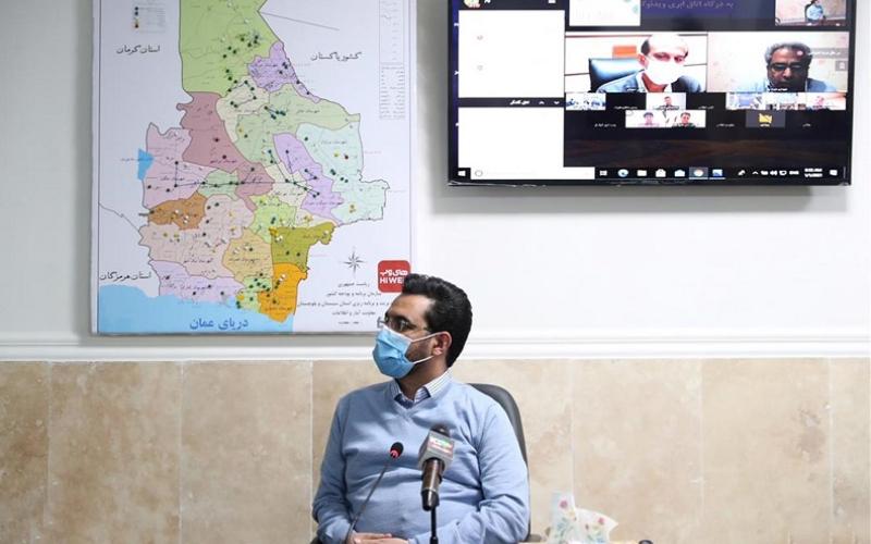 آذری جهرمی: باید توسعه‌ی ارتباطات روستایی در اولویت باشد