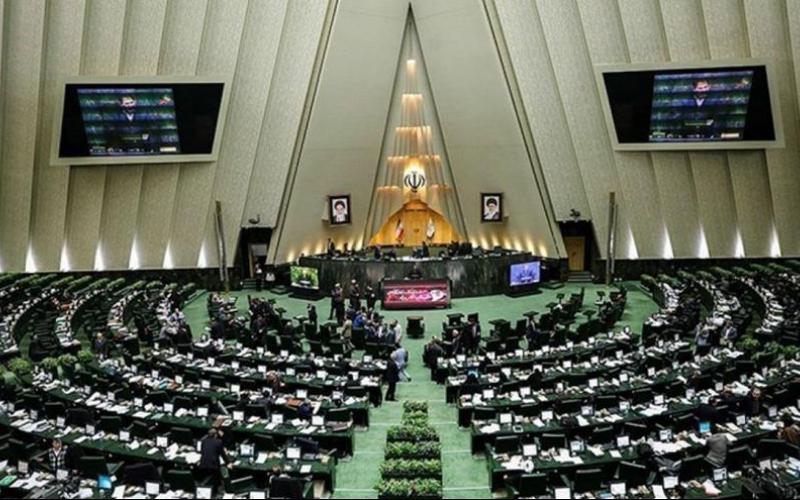 جرایم اجرایی‌نشدن قانون استفاده از بی‌سیم‌های اختصاصی توسط کمیسیون تنظیم مقررات تعیین می‌شود