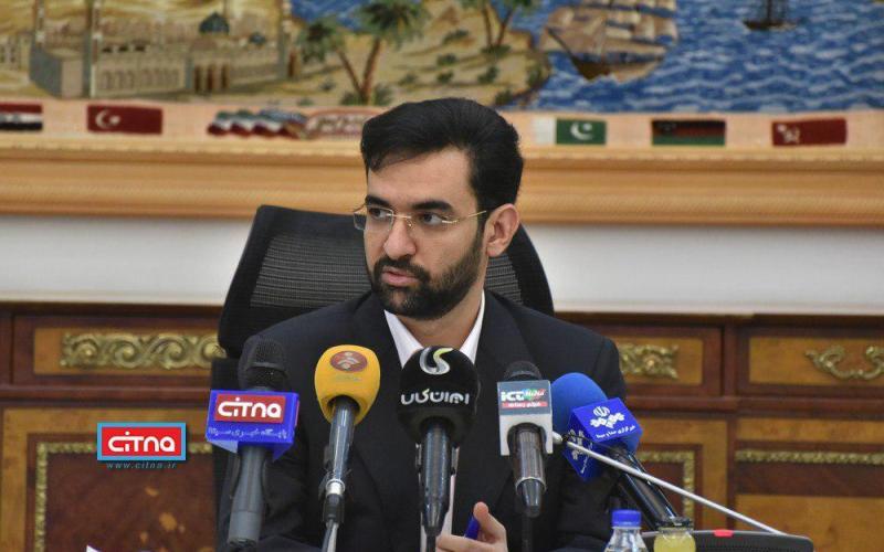 پیگیری آذری جهرمی برای لغو ممنوعیت واردات تلفن همراه بالای ۳۰۰ یورو