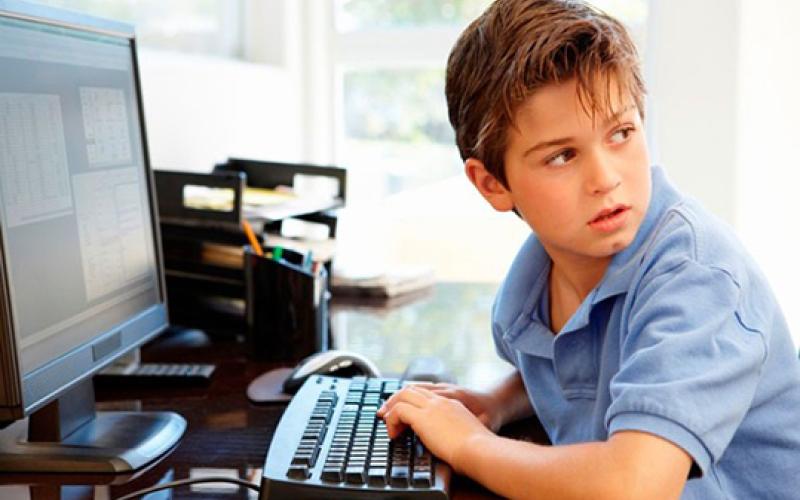 افزایش سن مجاز کودکان برای ورود به شبکه های اجتماعی