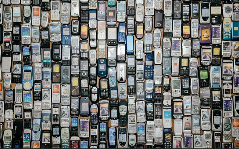 اروپایی‌ها با لپ‌تاپ‌ها و گوشی‌های قدیمی‌شان چه می‌کنند؟ 