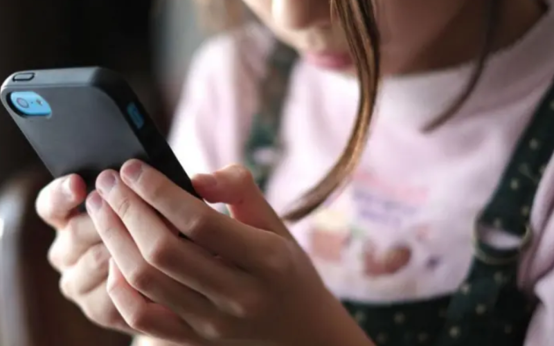 هشدار! آزارگران جنسی در کمین کودکان خردسال در اینترنت