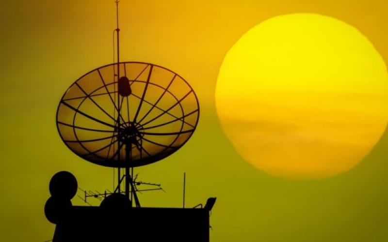 آیا امواج وای‌فای سرطان‌زاست؟ تاثیر امواج بر کودکان استفاده کننده از تلفن همراه