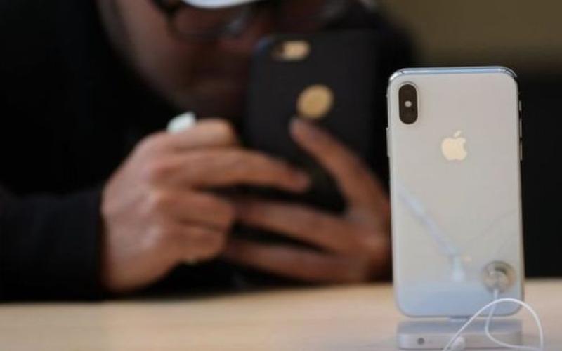 با وجود کاهش فروش آیفون، اپل سود کرد