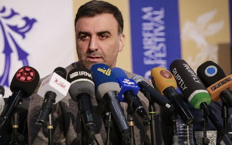 واکنش دبیر جشنواره فیلم فجر به انتشار چت‌های خصوصی مجری شبکه فارسی‌زبان