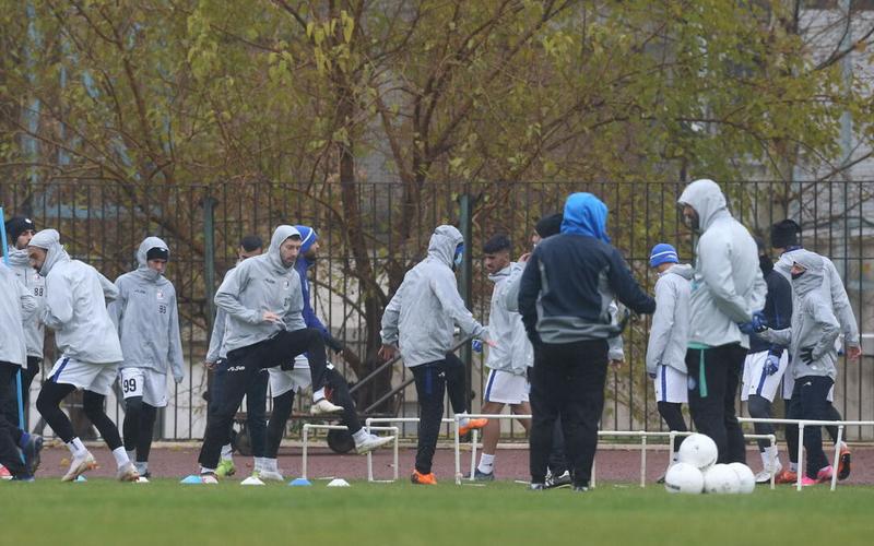 تیغ تیز انتقادات در کمین استقلال