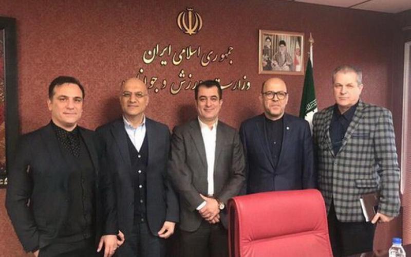 ادعای اسپانسر استقلال که اگر واقعی باشد، مخ‌تان سوت می‌کشد!