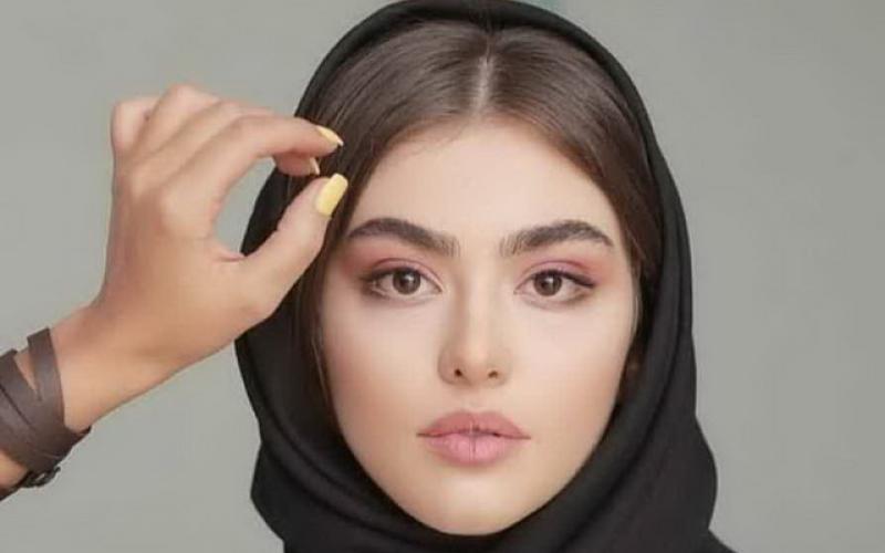 عکسی از خودآزاری ریحانه پارسا