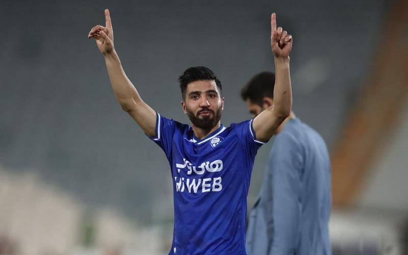 مقصد عجیب دو بازیکن مازاد استقلال