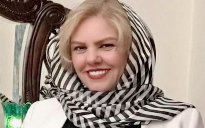 بازیگر زن با انتشار عکسی بی روسری از بزرگترین هنر نوشت