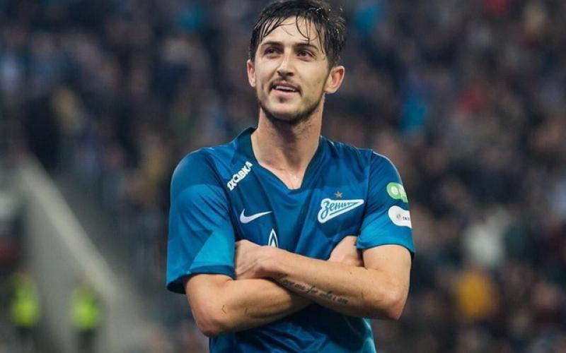 اقدام اعتراضی سردار آزمون در قبال رفتار زنیت