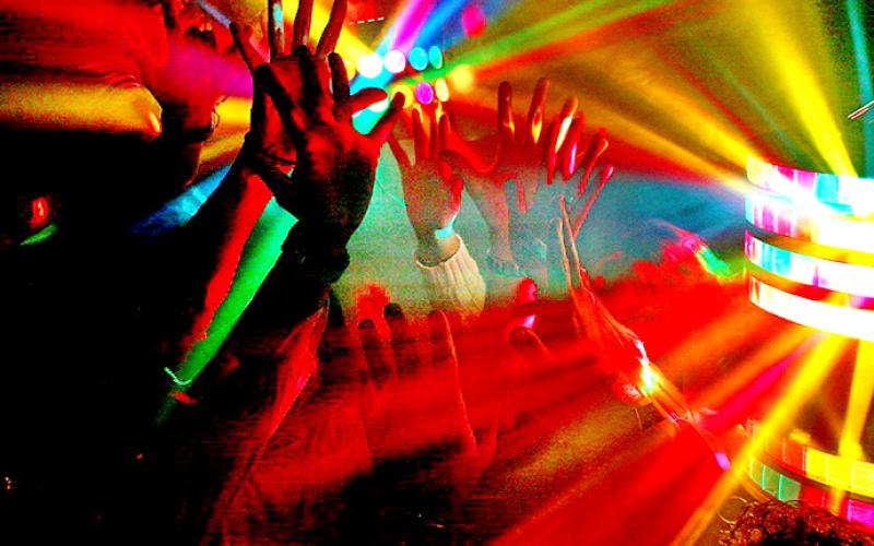 ملیکای 15 ساله: همه چیز از گروه بچه های بی حیا شروع شد