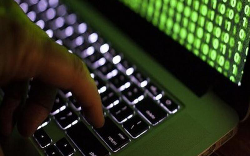 مزاحمت مدیرمدرسه فاسد در فضای مجازی برای مادر دانش‏‌آموزان