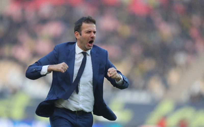 تمدید قرارداد استراماچونی با ۲۰ درصد افزایش و کلی آپشن