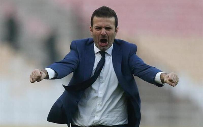 استراماچونی در سفارت ایران چکش را تحویل گرفت