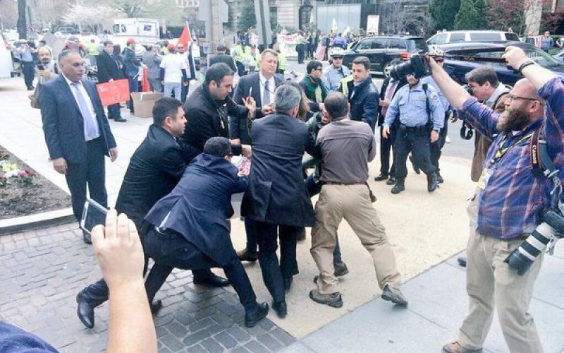 درگیری تیم اردوغان با خبرنگاران در واشنگتن (+ویدیو)