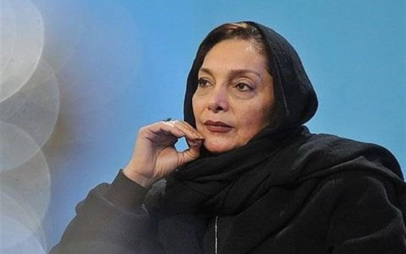 منیژه حکمت: مشکل از خودشان است