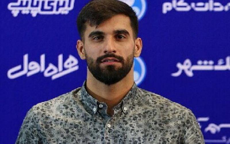 خشم مدافع استقلال؛ دوست ندارم با این رفتارها در استقلال بمانم!