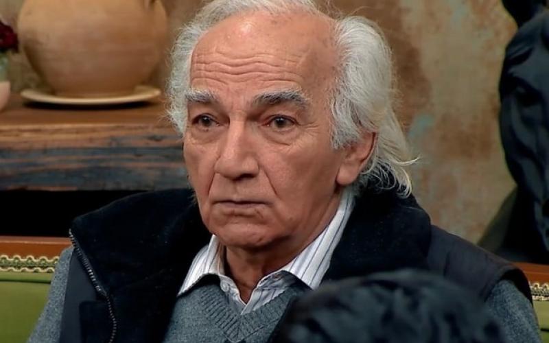 استوری رضا بنفشه خواه: چشممون به شماست با غیرتا