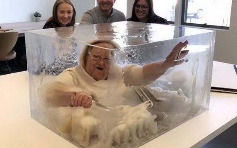 تبدیل جسد مادربزرگ به میز قهوه خوری صحت دارد؟