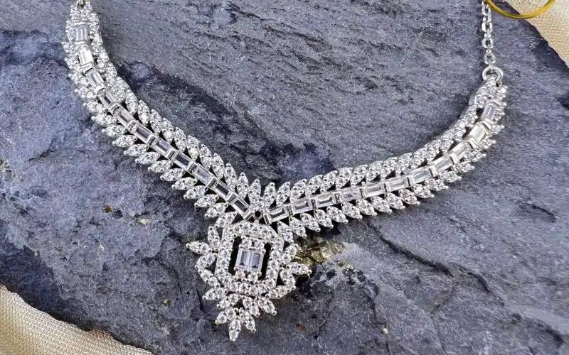 چگونگی انتخاب بهترین سرویس نقره جواهر