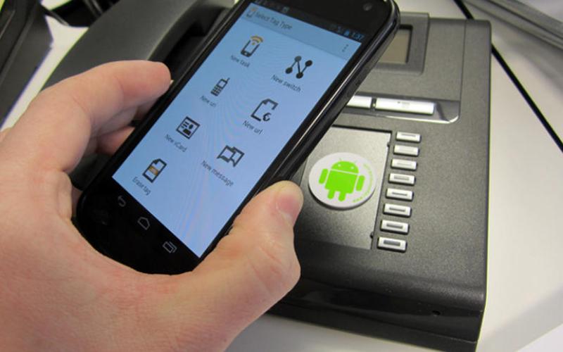 پرداخت با تلفن هوشمند سرآغاز پیشرفت بانکداری الکترونیک