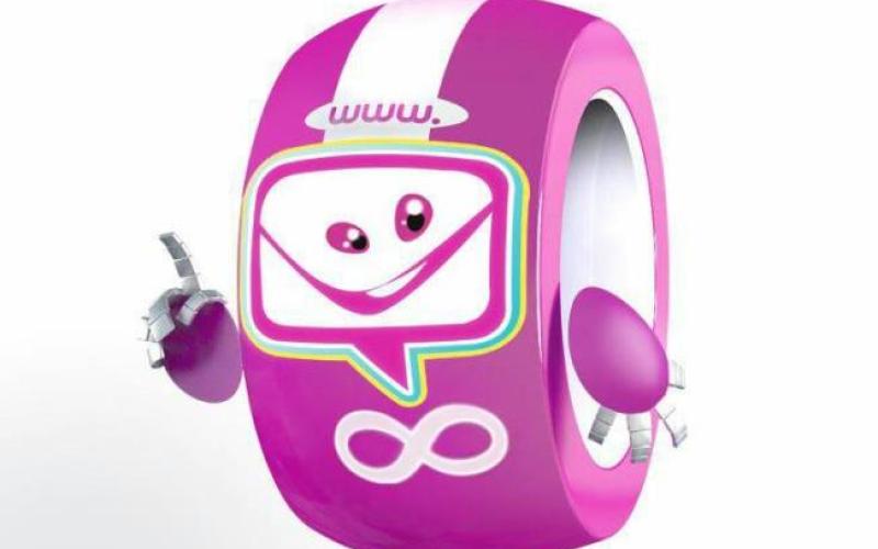 استفاده از امکانات نسل‌های نوین شبکه‌ی موبایل با دِکا بی‌نهایت رایتل