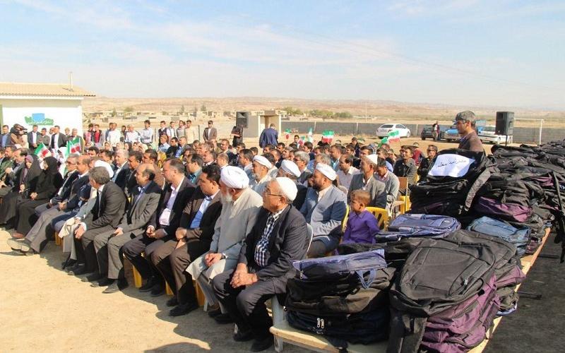 توزیع بسته‌های اهدایی همراه اول بین دانش آموزان منطقه محروم گلستان