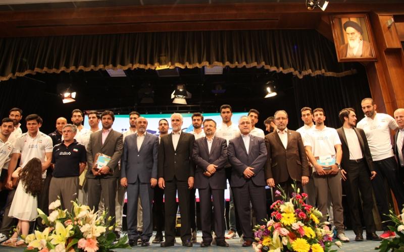 پاداش همراه اول به ملی پوشان والیبال اهدا شد