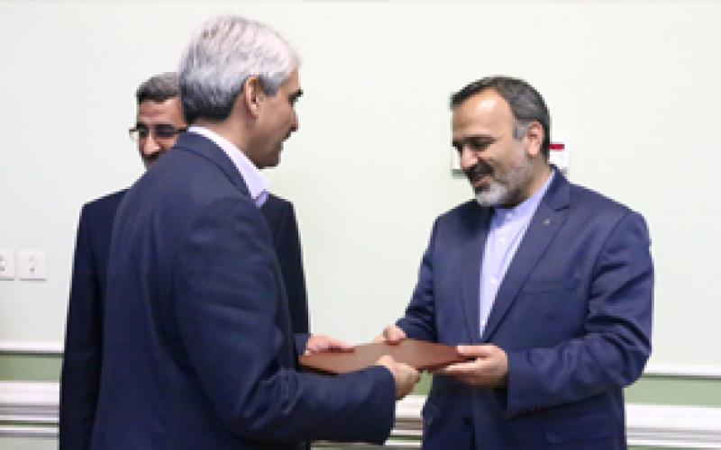 تقدیر کمیته امداد امام خمینی (ره) خراسان رضوی از بانک پارسیان