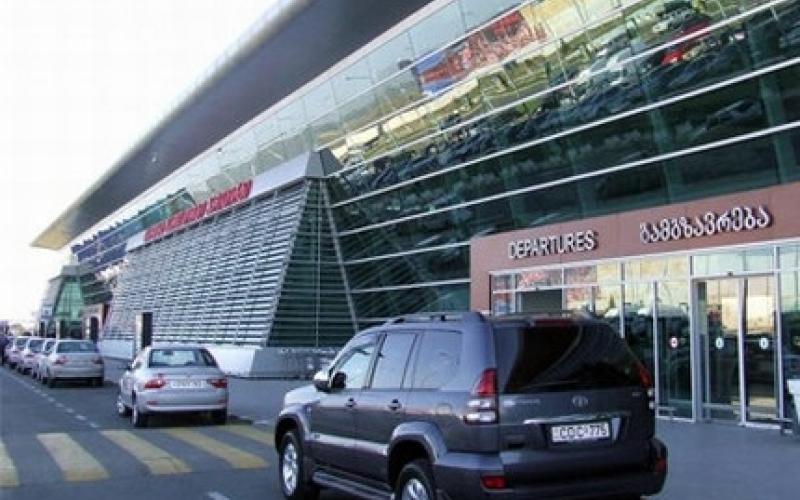 طرح موضوع توهین به زنان مسلمان ایرانی در فرودگاه «تفلیس»!