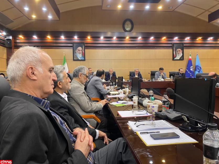 پیش از بومی سازی تجهیزات شبکه ملی اطلاعات نیازمند بازنگری در قراردادهای یک طرفه با تولیدکنندگان هستیم