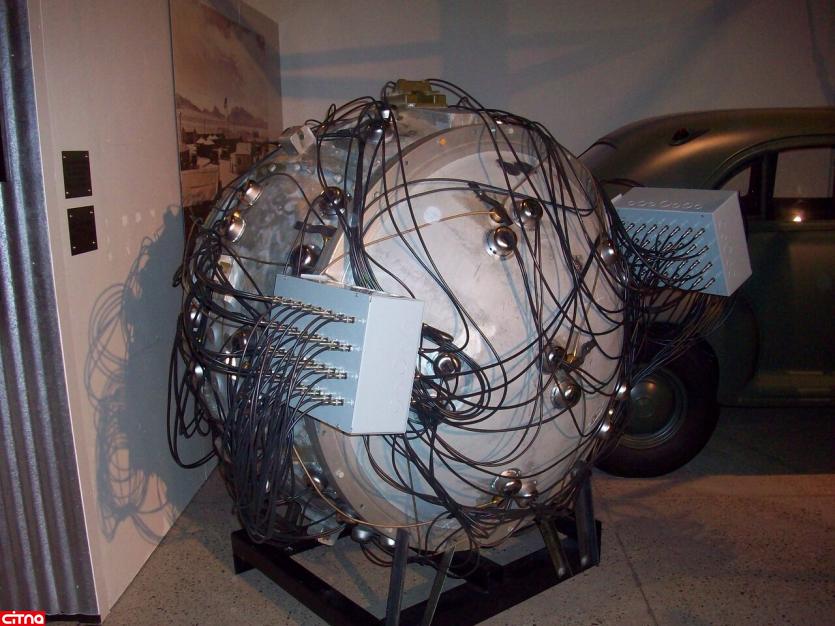 شکل عجیب نخستین بمب اتمی جهان که در آمریکا منفجر شد