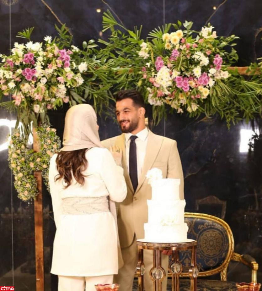 اولین تصاویر از حسن یزدانی و همسرش در مراسم عروسی