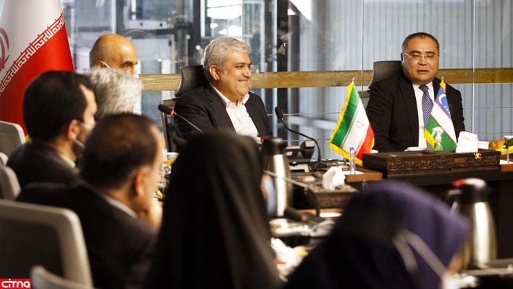 سورنا ستاری