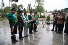 حیاط دولت - پاستور