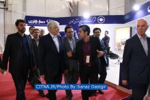گزارش تصویری سیتنا از بازدید سه ساعته‌ دکتر عارف از نمایشگاه تلکام 2015