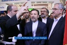 گزارش تصویری/ حضور وزیر ارتباطات در غرفه دانشکده پست و مخابرات در تلکام شانزدهم