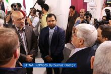 گزارش تصویری/ تشریح اقدامات اپراتوری رایتل در حضور دکتر عارف در شانزدهمین نمایشگاه تلکام 