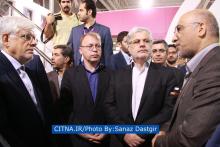 گزارش تصویری/ تشریح اقدامات اپراتوری رایتل در حضور دکتر عارف در شانزدهمین نمایشگاه تلکام 