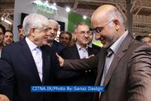 گزارش تصویری/ تشریح اقدامات اپراتوری رایتل در حضور دکتر عارف در شانزدهمین نمایشگاه تلکام 