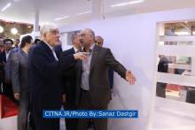 گزارش تصویری/ تشریح اقدامات اپراتوری رایتل در حضور دکتر عارف در شانزدهمین نمایشگاه تلکام 