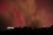 طوفان خورشیدی آسمان سراسر جهان را رنگارنگ کرد! +تصاویر