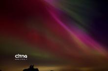 طوفان خورشیدی آسمان سراسر جهان را رنگارنگ کرد! +تصاویر