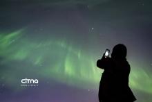 طوفان خورشیدی آسمان سراسر جهان را رنگارنگ کرد! +تصاویر