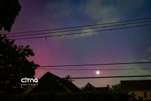 طوفان خورشیدی آسمان سراسر جهان را رنگارنگ کرد! +تصاویر