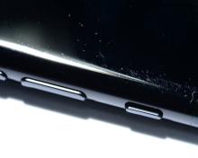 افشای نقص گوشی پر زرق و برق اپل؛ آیفون ۷ جت‌بلک (+تصاویر)